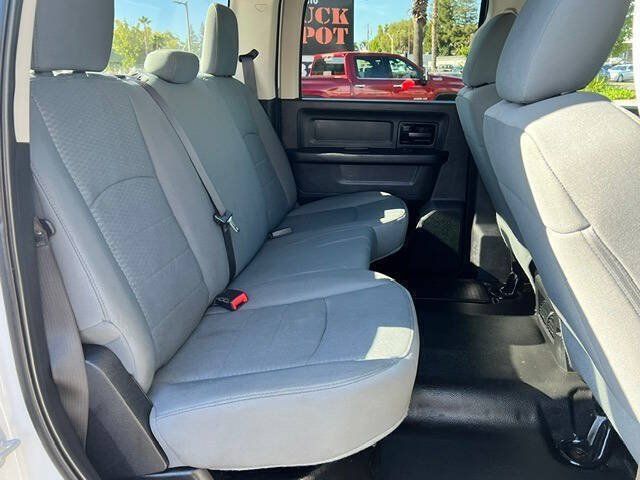 Used 2015 RAM 3500 Tradesman w/ Chrome Appearance Group AWD/4WD image 17