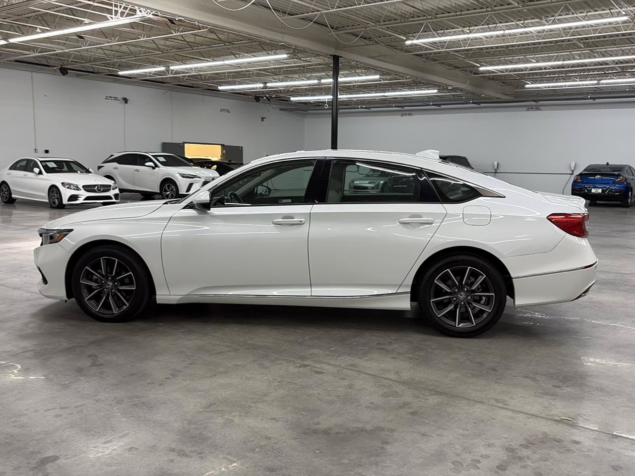 Used 2021 Honda Accord EX-L image 12