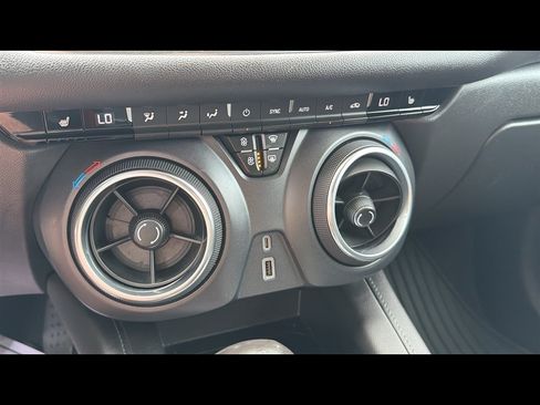 Used 2020 Chevrolet Blazer LT AWD/4WD image 19