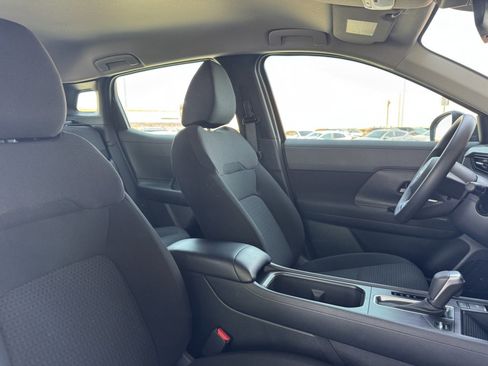 Used 2025 Nissan Kicks S image 39