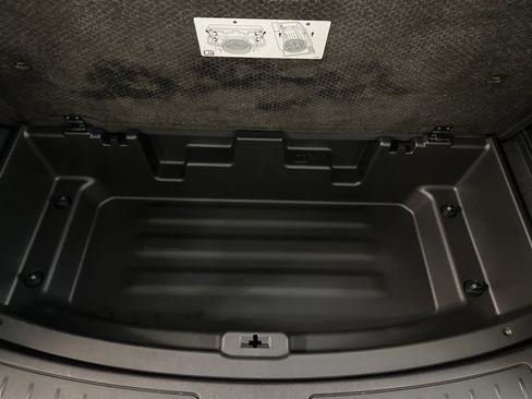 Used 2020 Buick Enclave Essence image 38