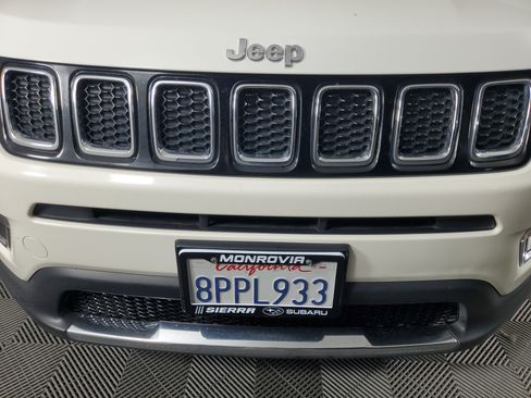 Used 2020 Jeep Compass Limited FWD image 10