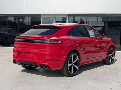 New 2026 Porsche Cayenne S image 9