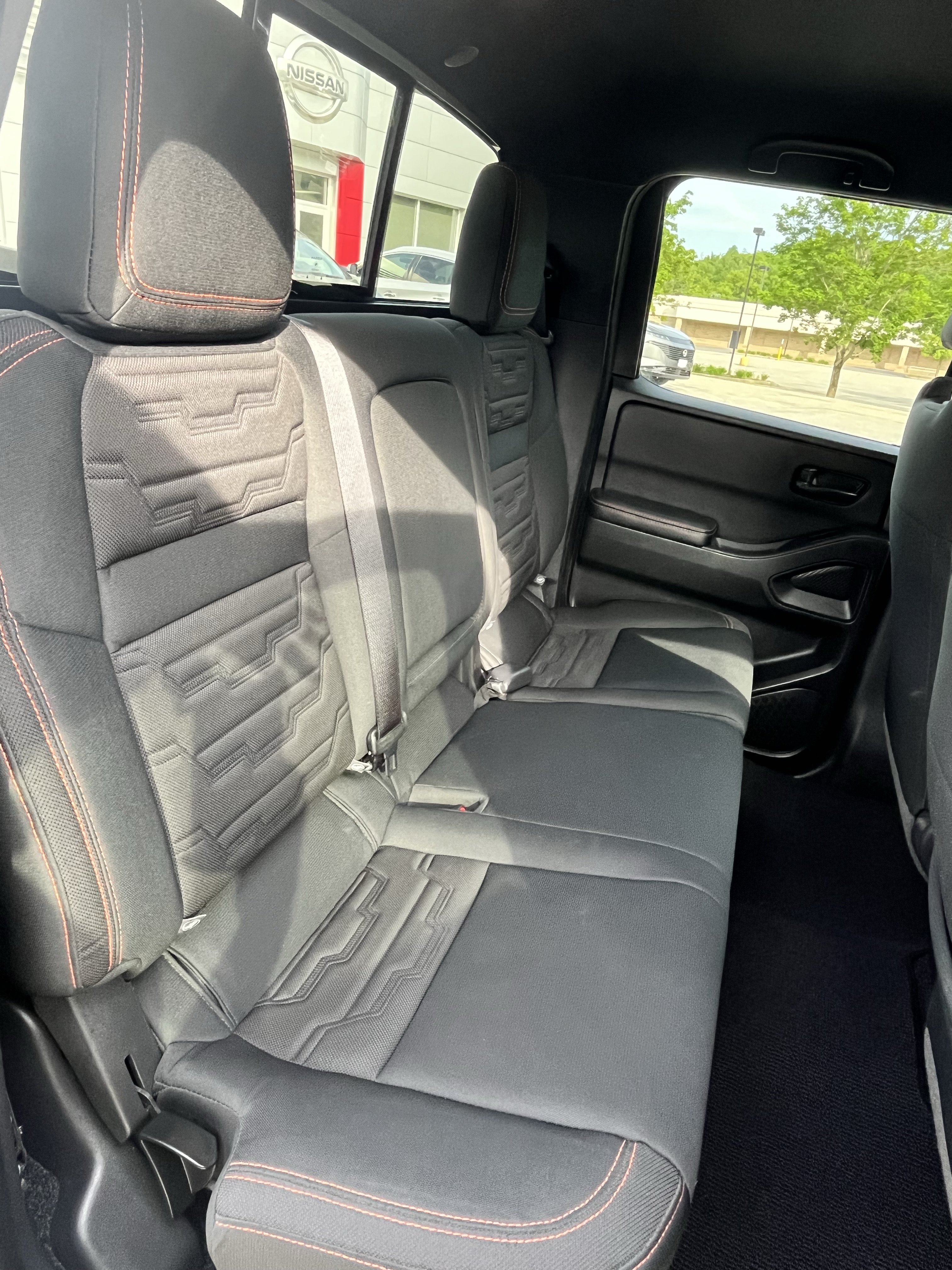 Used 2026 Nissan Frontier PRO-4X AWD/4WD image 6