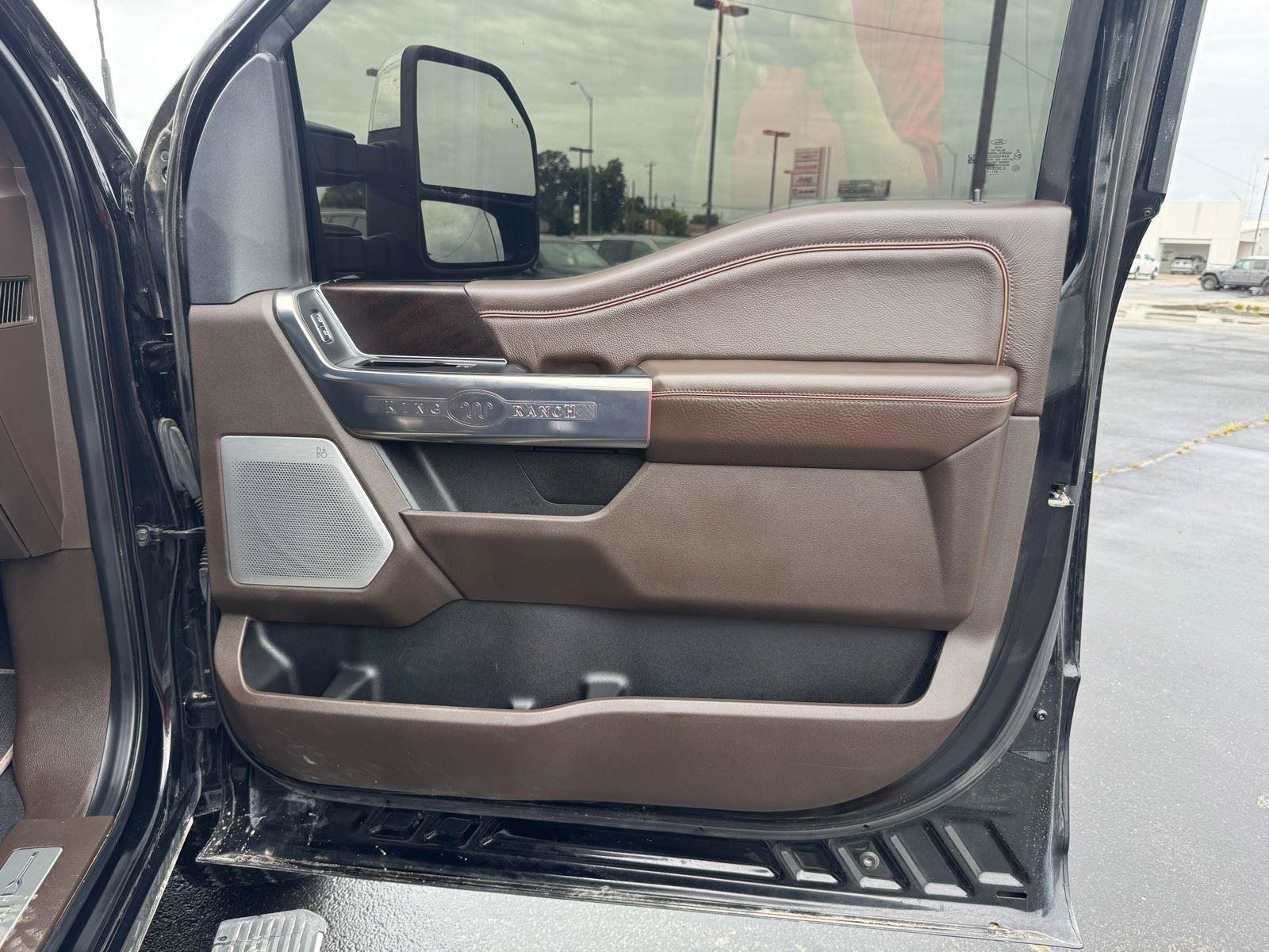 Used 2024 Ford F250 King Ranch w/ Chrome Package AWD/4WD image 41
