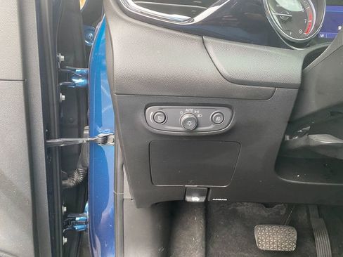 Used 2021 Buick Encore GX Preferred w/ Cold Weather Comfort Package image 14