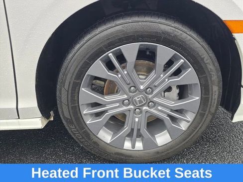 Used 2025 Honda Odyssey Touring image 32