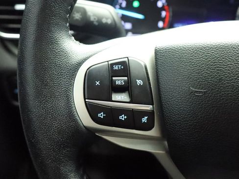 Used 2023 Ford Explorer XLT w/ Equipment Group 202A image 36