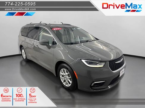 Used 2021 Chrysler Pacifica Touring-L image 1