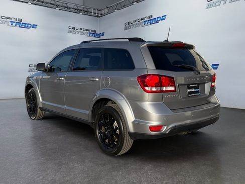 Used 2019 Dodge Journey SE image 7