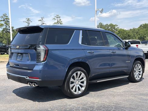 Used 2025 Chevrolet Tahoe Premier RWD image 12
