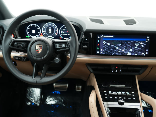 Certified 2026 Porsche Cayenne AWD/4WD image 14