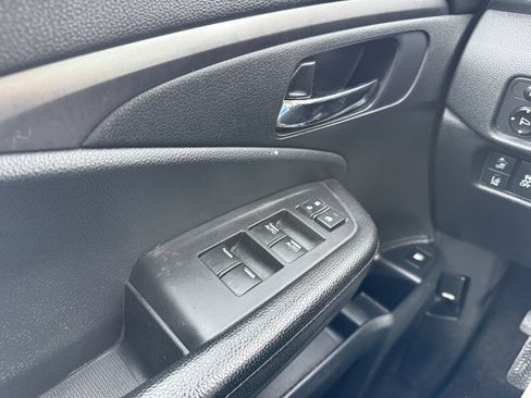 Used 2019 Honda Passport Sport image 19
