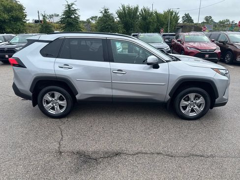 Used 2025 Toyota RAV4 XLE w/ Weather Package AWD/4WD image 9
