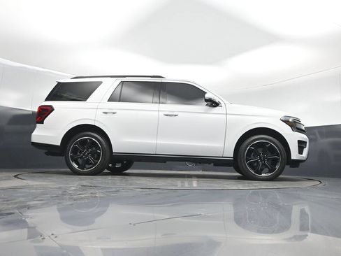 Used 2023 Ford Expedition Limited AWD/4WD image 45