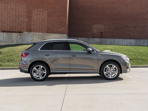 Certified 2022 Audi Q3 2.0T Premium Plus AWD/4WD image 3