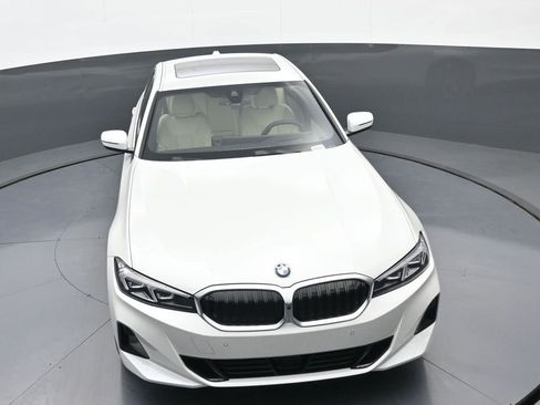New 2026 BMW 330i xDrive Sedan w/ Premium Package AWD/4WD image 31