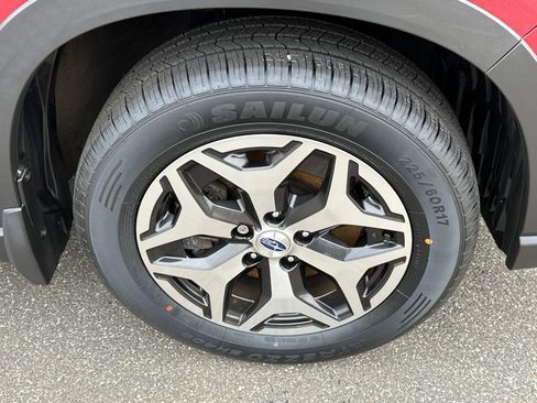 Used 2023 Subaru Forester Premium image 7