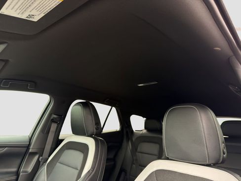 Used 2024 Chevrolet Blazer EV LT AWD/4WD image 23