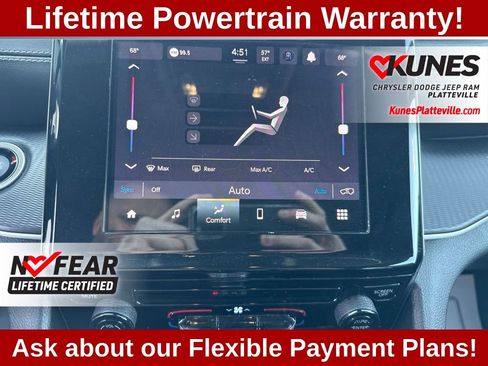 Used 2023 Jeep Grand Cherokee Laredo AWD/4WD image 15