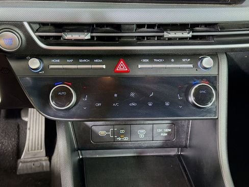 Used 2024 Hyundai Sonata SEL image 17