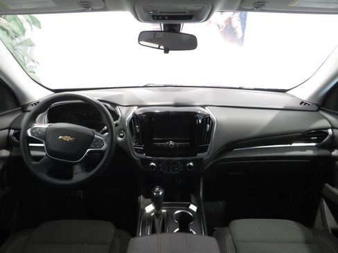 Used 2019 Chevrolet Traverse LS FWD image 17