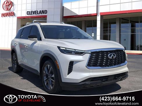 Used 2025 INFINITI QX60 Luxe w/ Vision Package FWD image 1