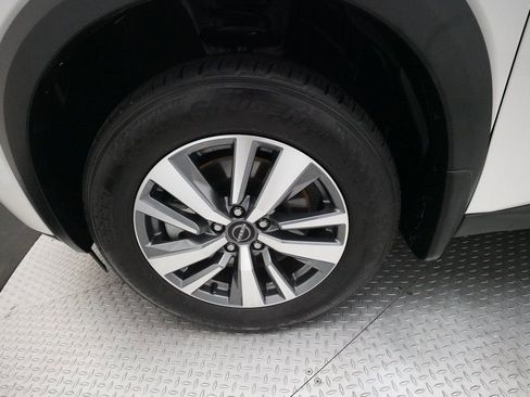 Certified 2024 Nissan Pathfinder SL image 27