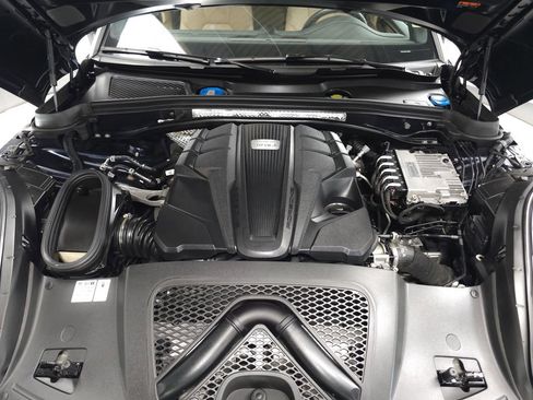 Used 2020 Porsche Macan S AWD/4WD image 28