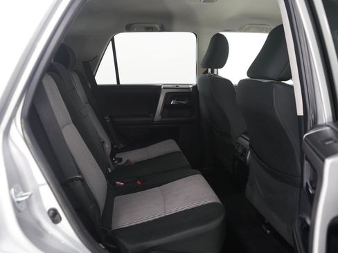 Used 2015 Toyota 4Runner SR5 AWD/4WD image 12