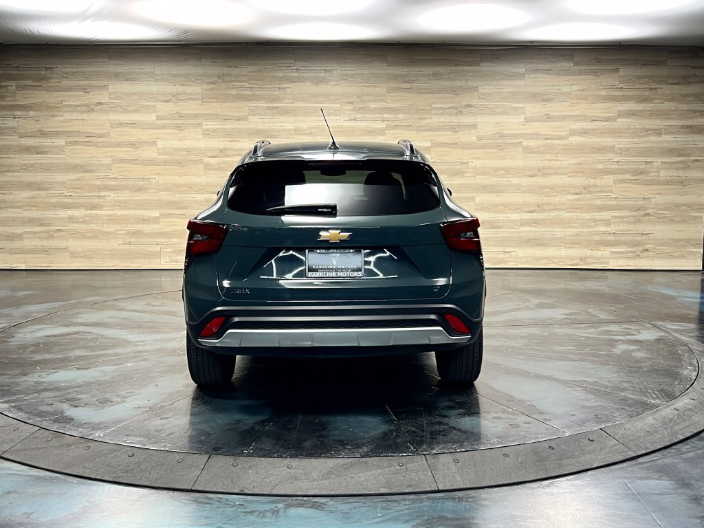 Used 2025 Chevrolet Trax LT w/ Driver Confidence Package FWD image 19