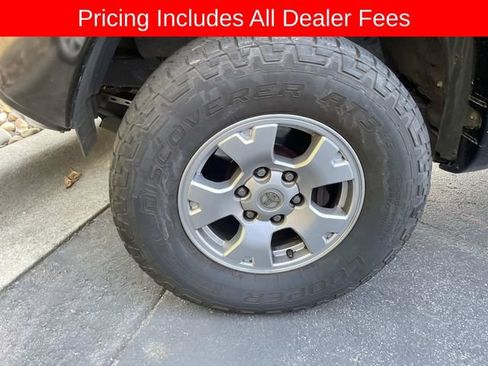 Used 2014 Toyota Tacoma PreRunner w/ SR5 Package RWD image 2