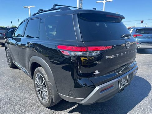 New 2026 Nissan Pathfinder Platinum AWD/4WD image 3