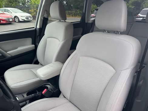 Used 2014 Subaru Forester 2.5i Premium w/ Popular Package #2 AWD/4WD image 11