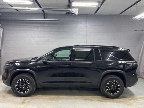 Used 2025 Chevrolet Traverse Z71 w/ Driver Confidence Package image 42