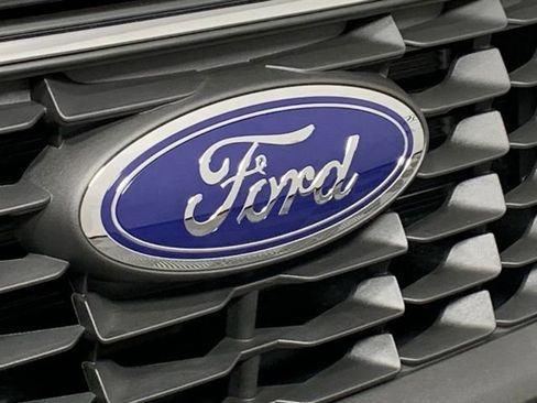 Used 2025 Ford Escape SE image 13