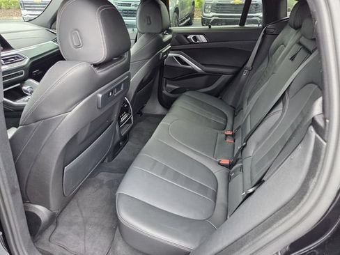 Used 2022 BMW X6 xDrive40i w/ Executive Package AWD/4WD image 10