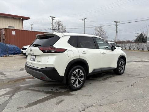 Used 2023 Nissan Rogue SV image 7