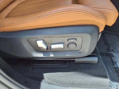 Used 2022 BMW X5 sDrive40i w/ M Sport Package RWD image 10
