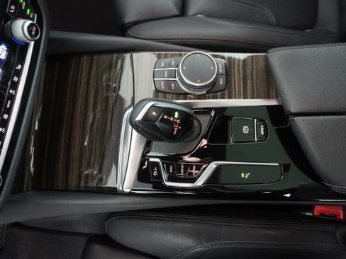 Used 2021 BMW 530i w/ Premium Package image 31