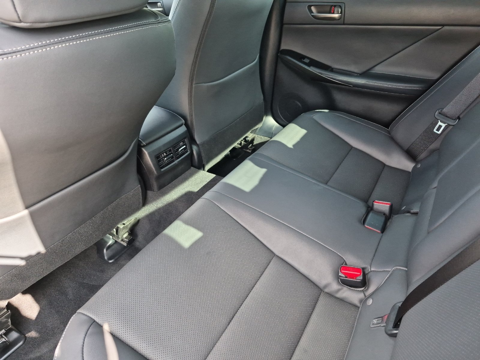 Used 2025 Lexus IS 350 F Sport w/ Accessory Package RWD image 11