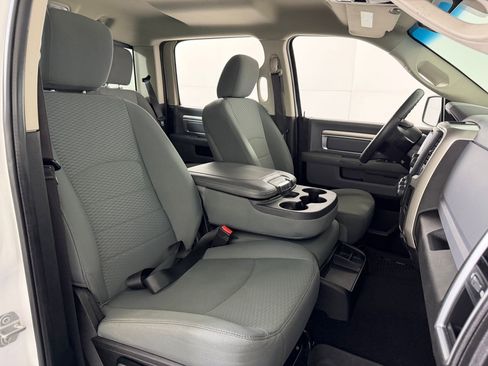Used 2019 RAM 1500 Classic SLT RWD image 25