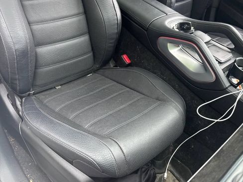 Used 2022 Mercedes-Benz GLS 580 4MATIC image 14
