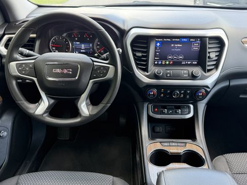 Used 2023 GMC Acadia SLE w/ Driver Convenience Package FWD image 7