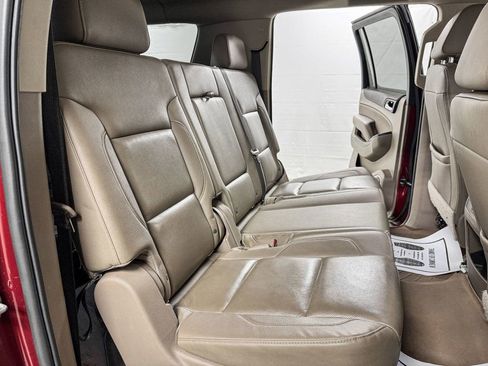 Used 2019 GMC Yukon XL SLT w/ Open Road Package AWD/4WD image 10