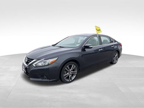 Used 2018 Nissan Altima 3.5 SL image 4