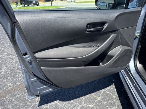 Used 2024 Toyota Corolla LE FWD image 4