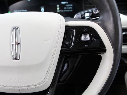 Used 2023 Lincoln Aviator Black Label w/ Class IV Trailer Tow Package image 26