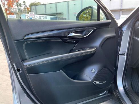 Used 2021 Buick Envision Essence w/ Technology Package I image 25