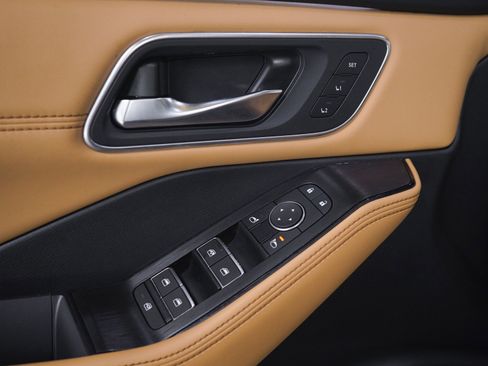 Used 2023 Nissan Rogue Platinum image 22